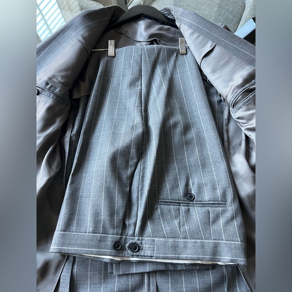 Reiss Tijuana Double Breasted Peak Lapel Grey Pinstripe Suit 40R/34inch Pants - Picture 5 of 7